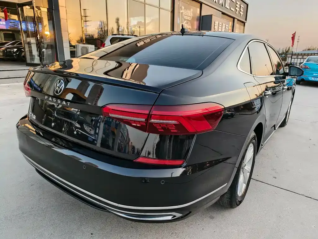 Volkswagen Passat — фото 5