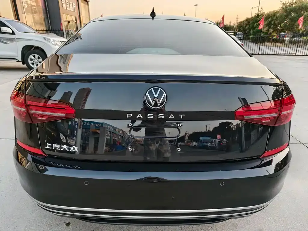 Volkswagen Passat — фото 6
