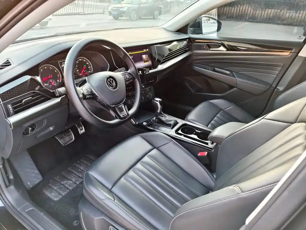 Volkswagen Passat — фото 7