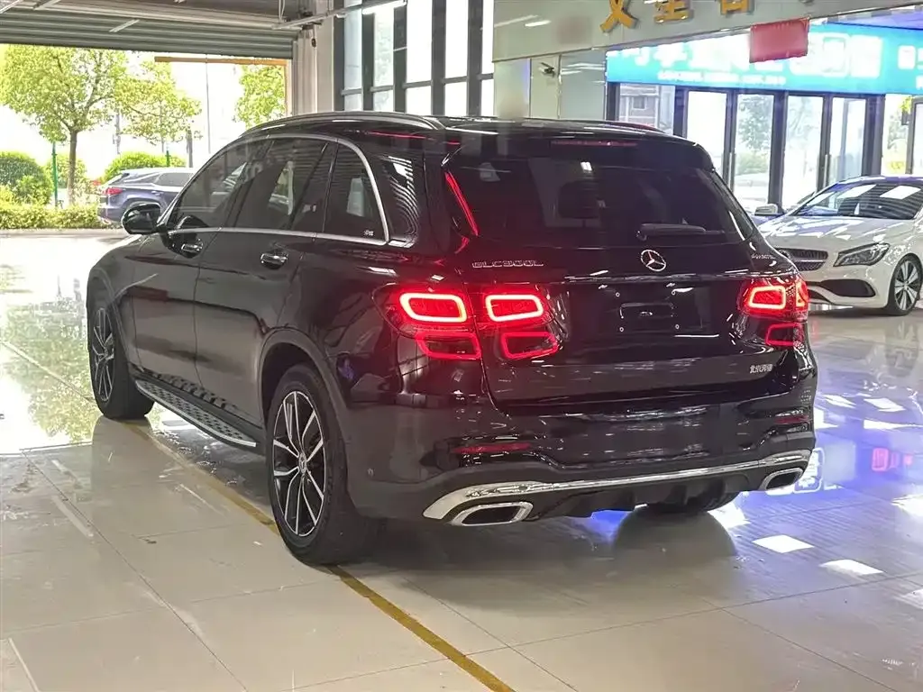 Mercedes-Benz GLC — фото 6