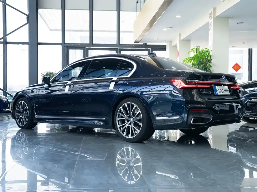 BMW 7 Series — фото 2