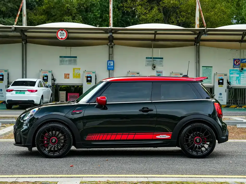 MINI JCW (John Cooper Works) — фото 4