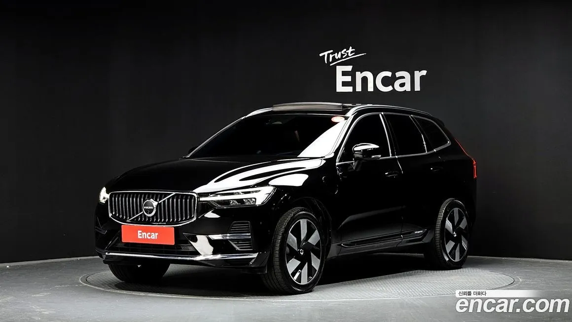 Volvo XC60 — фото 1