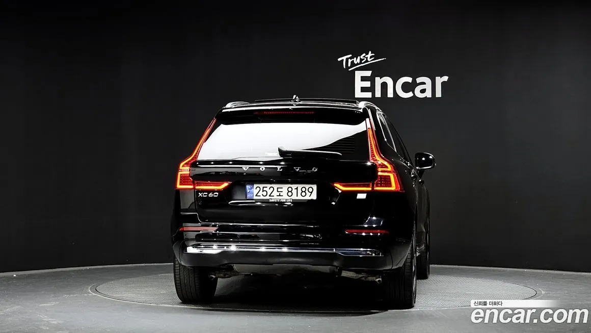 Volvo XC60 — фото 4