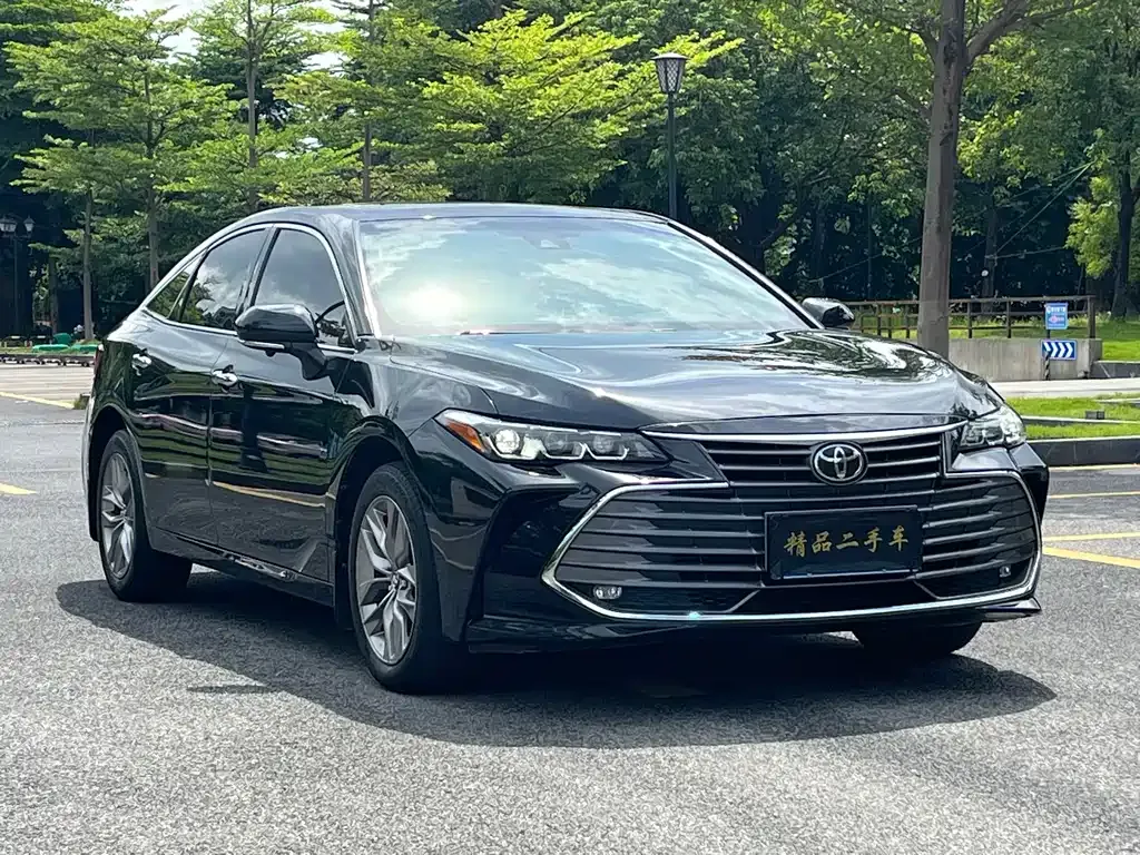 Toyota Avalon — фото 3