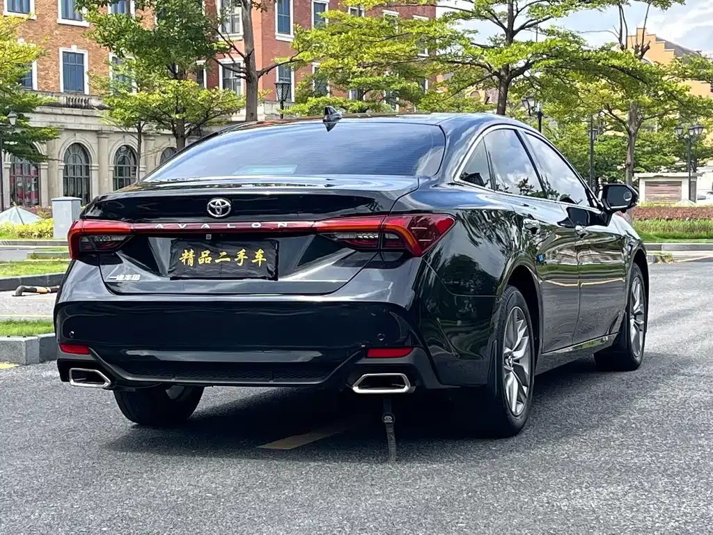 Toyota Avalon — фото 6