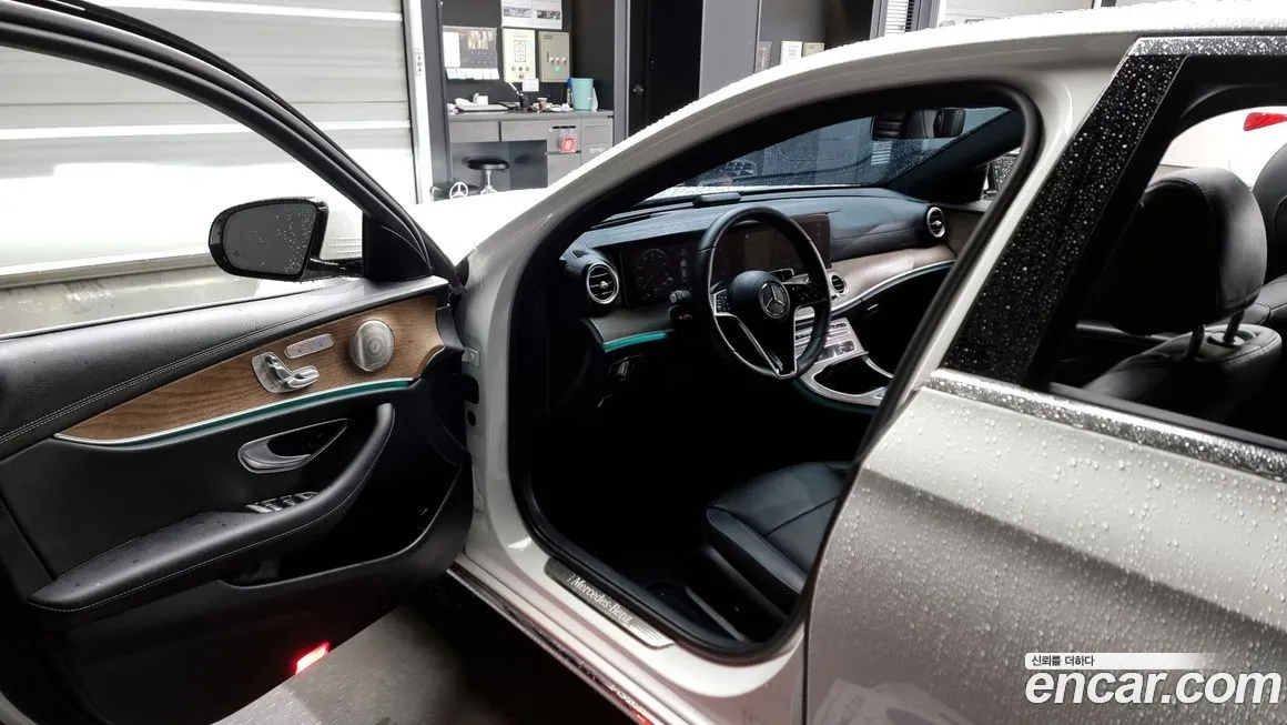 Mercedes-Benz E-Class — фото 10
