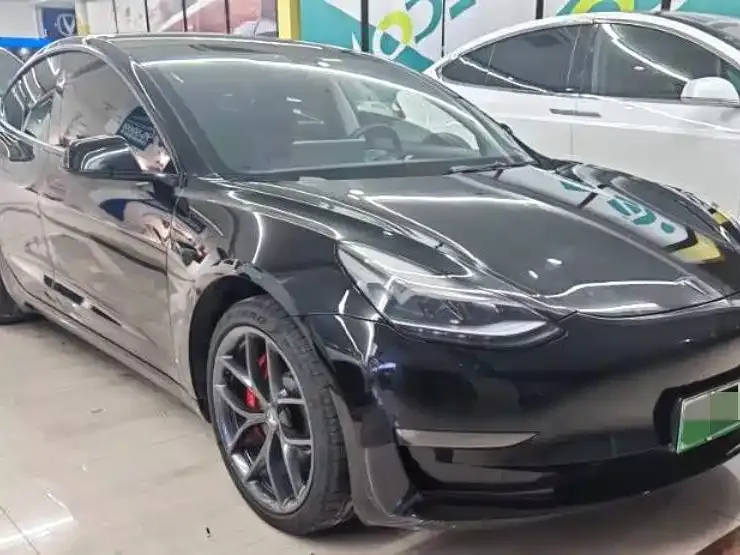 Tesla Model 3 — фото 2