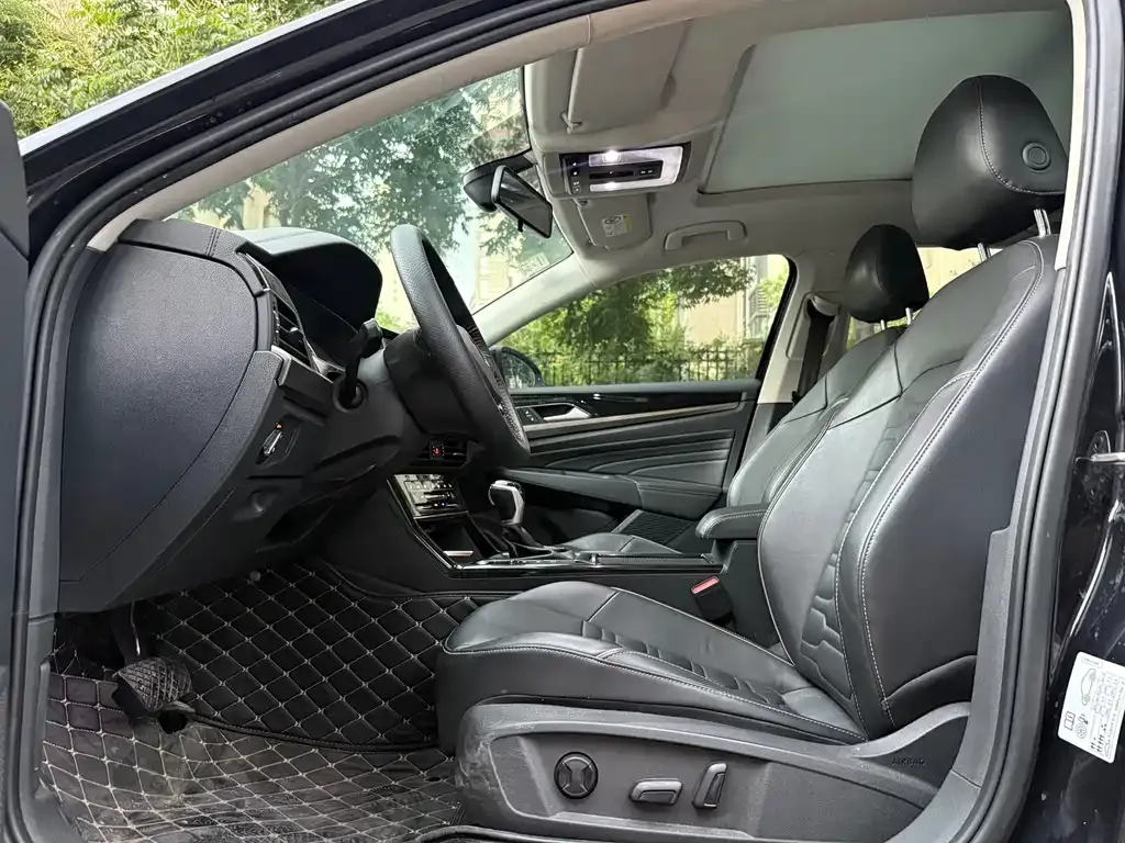Volkswagen Passat — фото 4