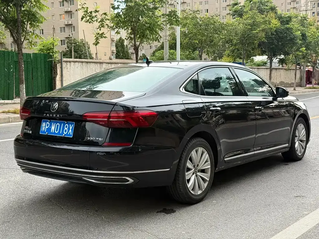 Volkswagen Passat — фото 7