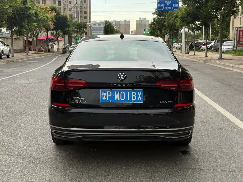 Volkswagen Passat — фото 8