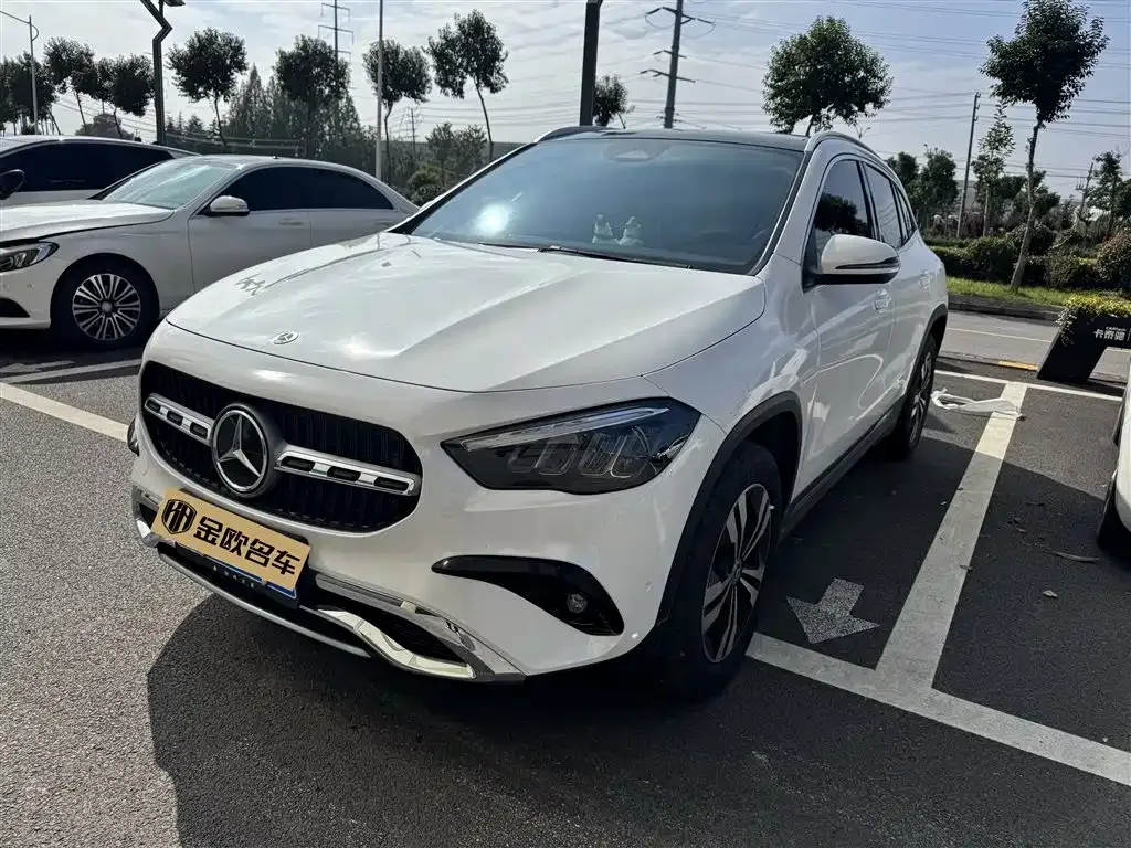 Mercedes-Benz GLA — фото 1