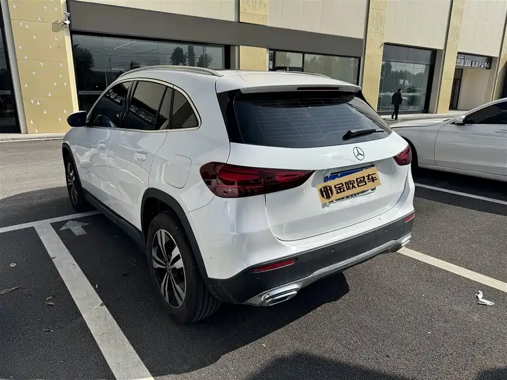 Mercedes-Benz GLA — фото 10