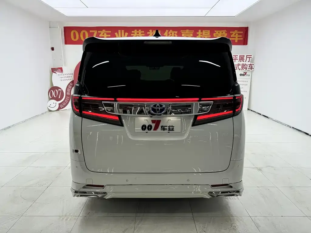 Toyota Vellfire — фото 8