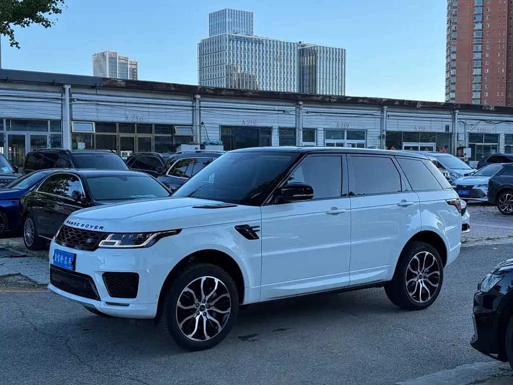 Land Rover Sport — фото 1