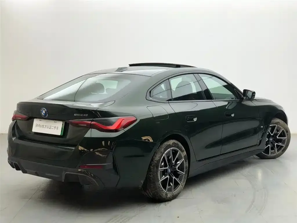 BMW i4 — фото 4