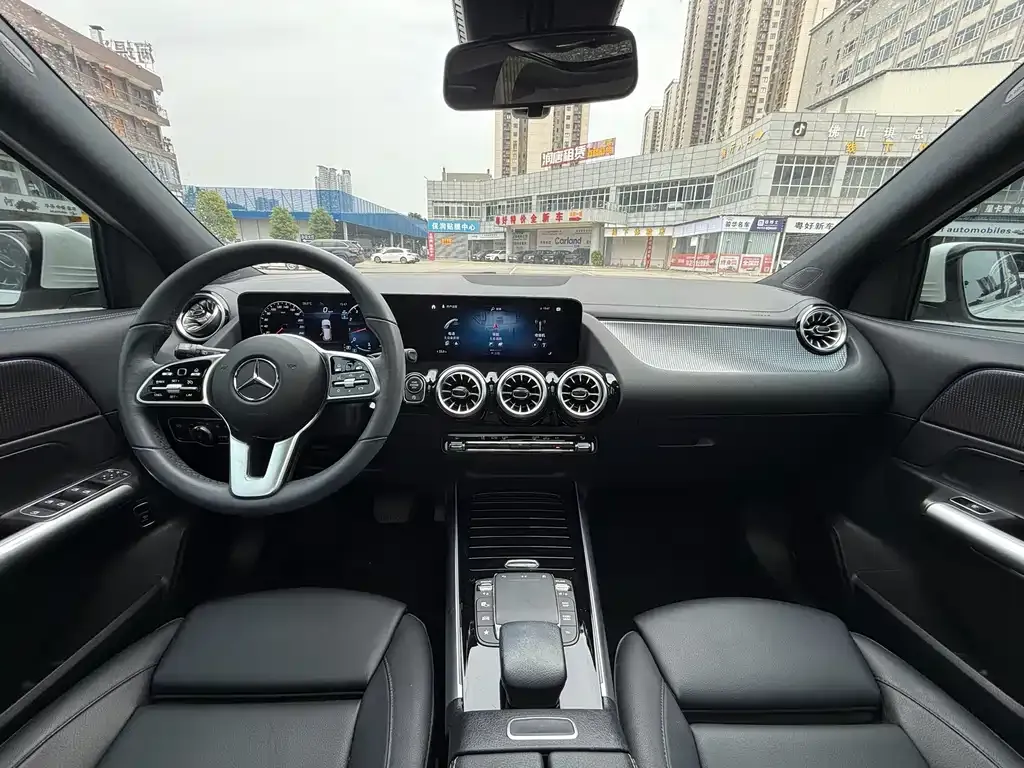 Mercedes-Benz GLA — фото 6