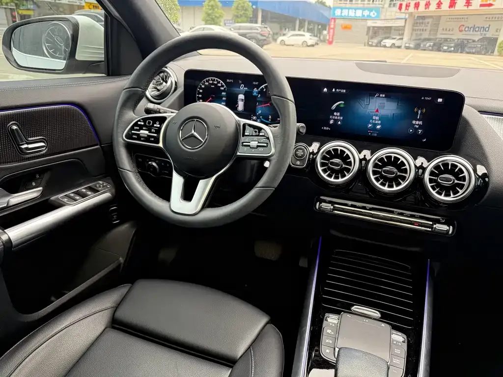 Mercedes-Benz GLA — фото 7