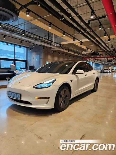 Tesla Model 3 — фото 3
