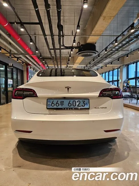Tesla Model 3 — фото 4