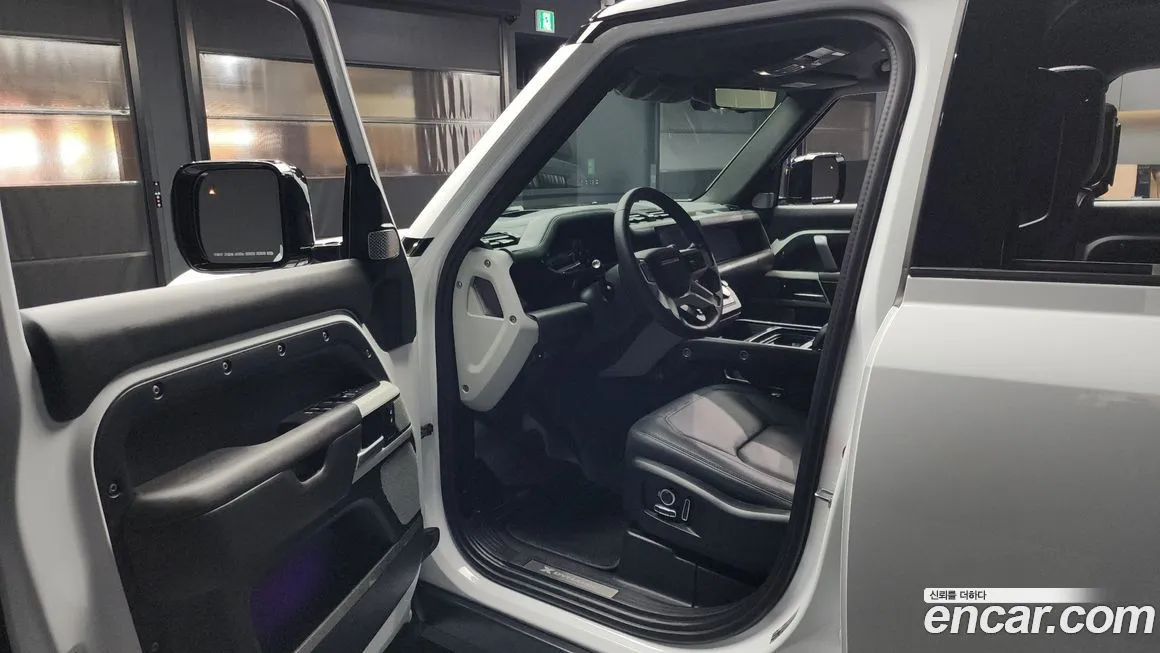 Land Rover Defender — фото 10
