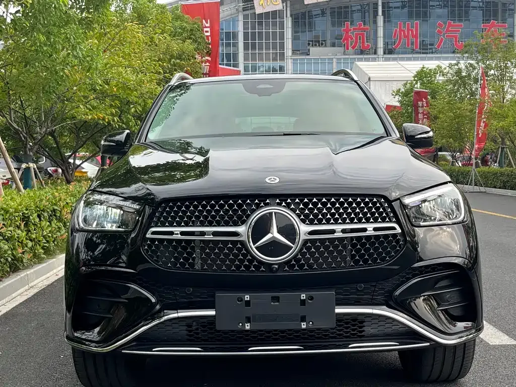 Mercedes-Benz GLE — фото 1