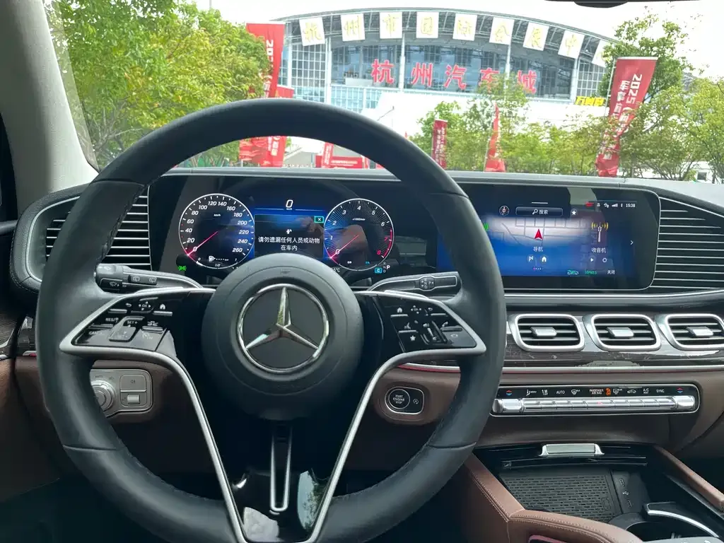 Mercedes-Benz GLE — фото 6
