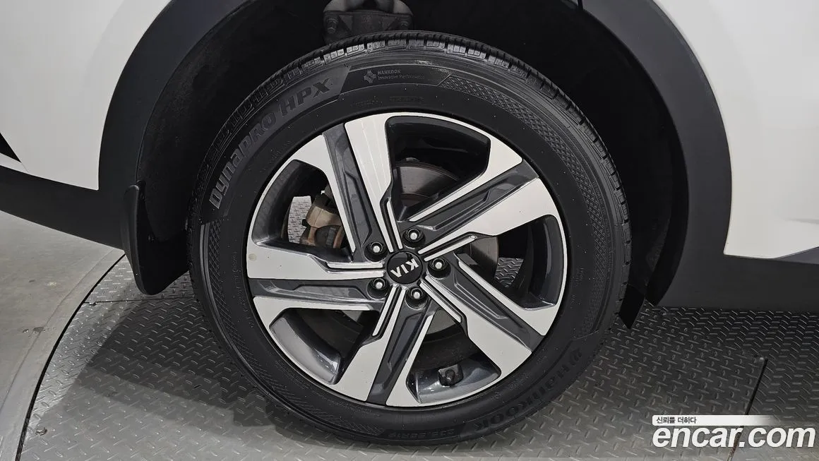 Kia Sorento — фото 5