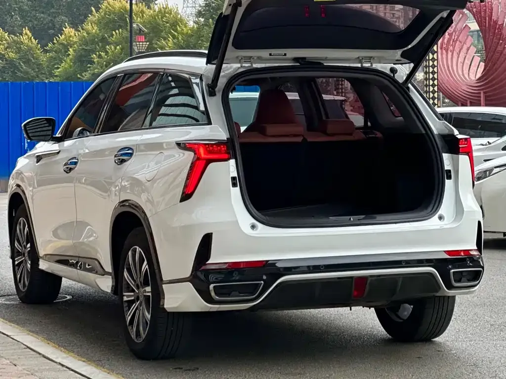 Changan CS75PLUS — фото 9