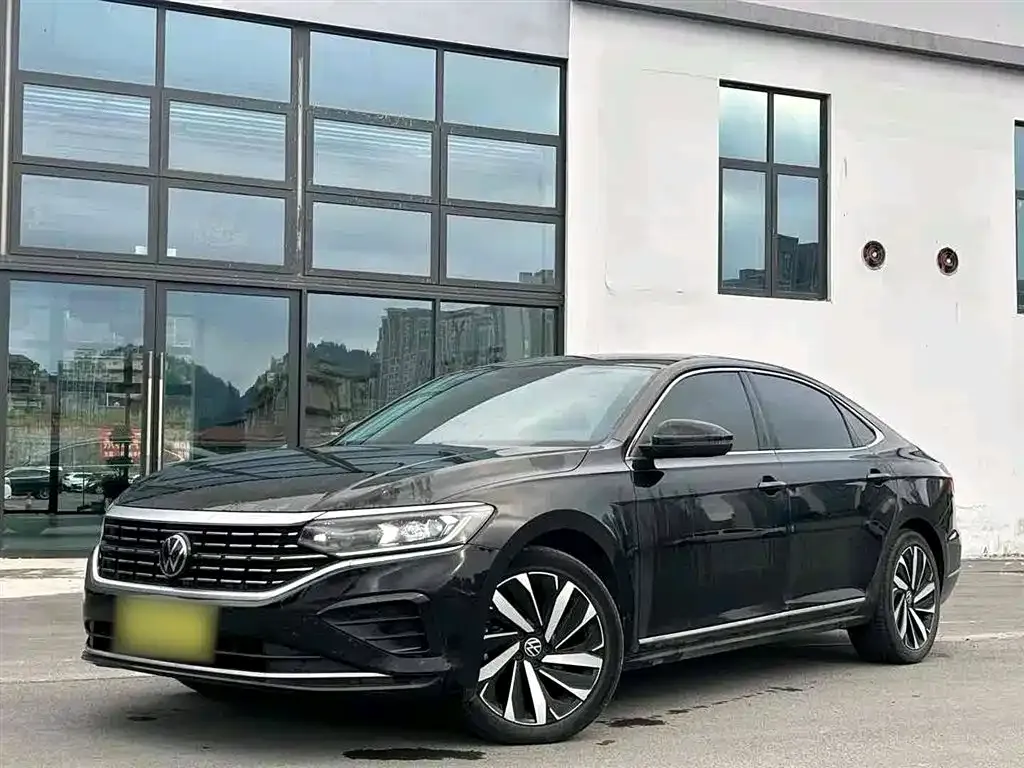 Volkswagen Passat — фото 1