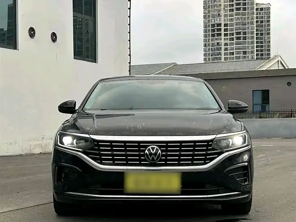 Volkswagen Passat — фото 7