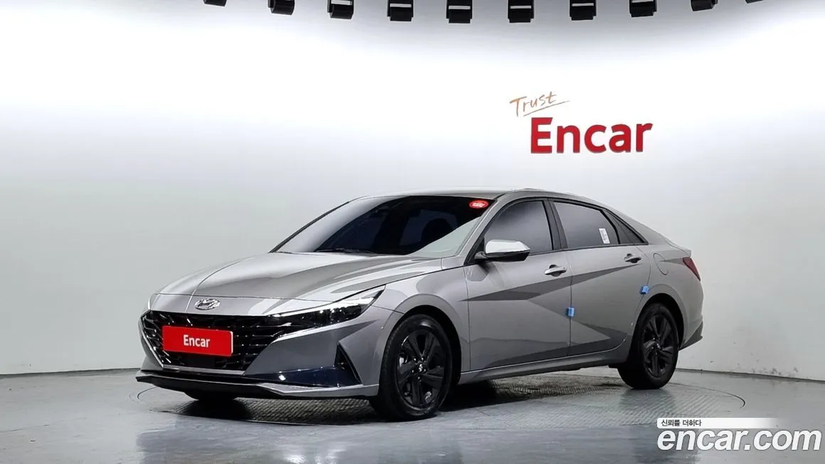 Hyundai AVANTE — фото 1