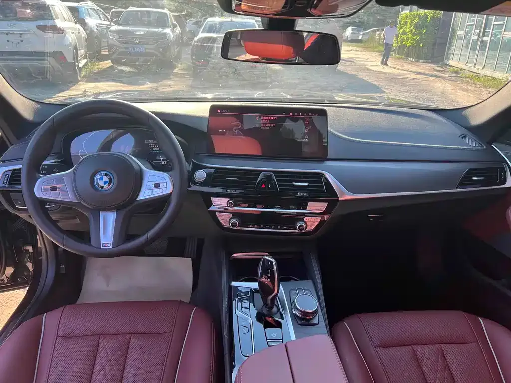 BMW 5 Series New Energy — фото 3