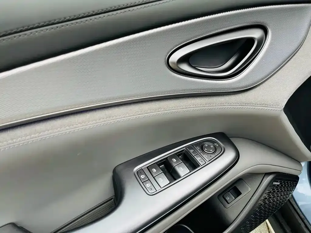 BYD Seal 07 DM-i — фото 6
