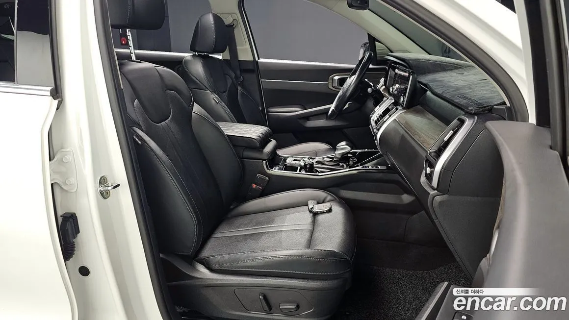 Kia Sorento — фото 10