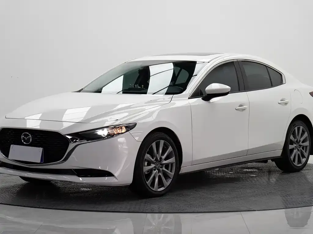 Mazda 3 Axela — фото 1