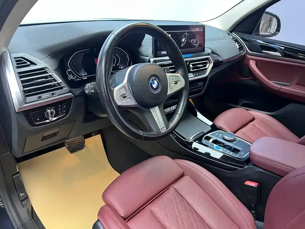 BMW iX3 — фото 5