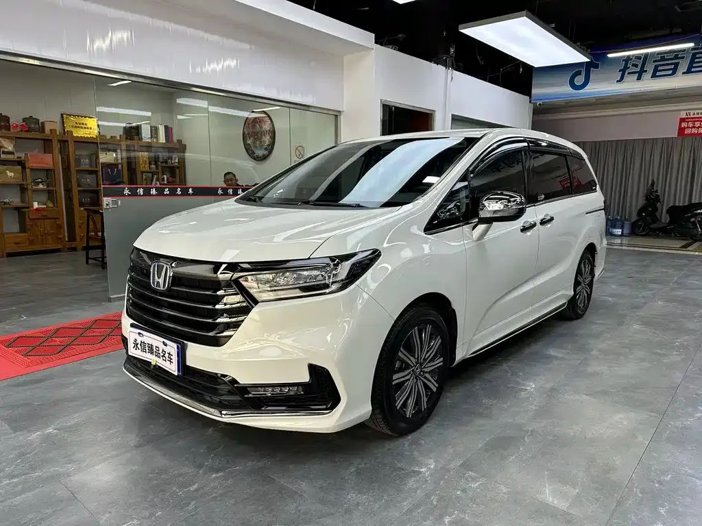 Honda Odyssey — фото 1