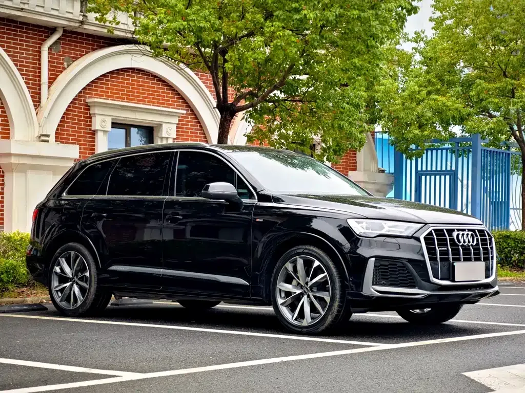 Audi Q7 — фото 3