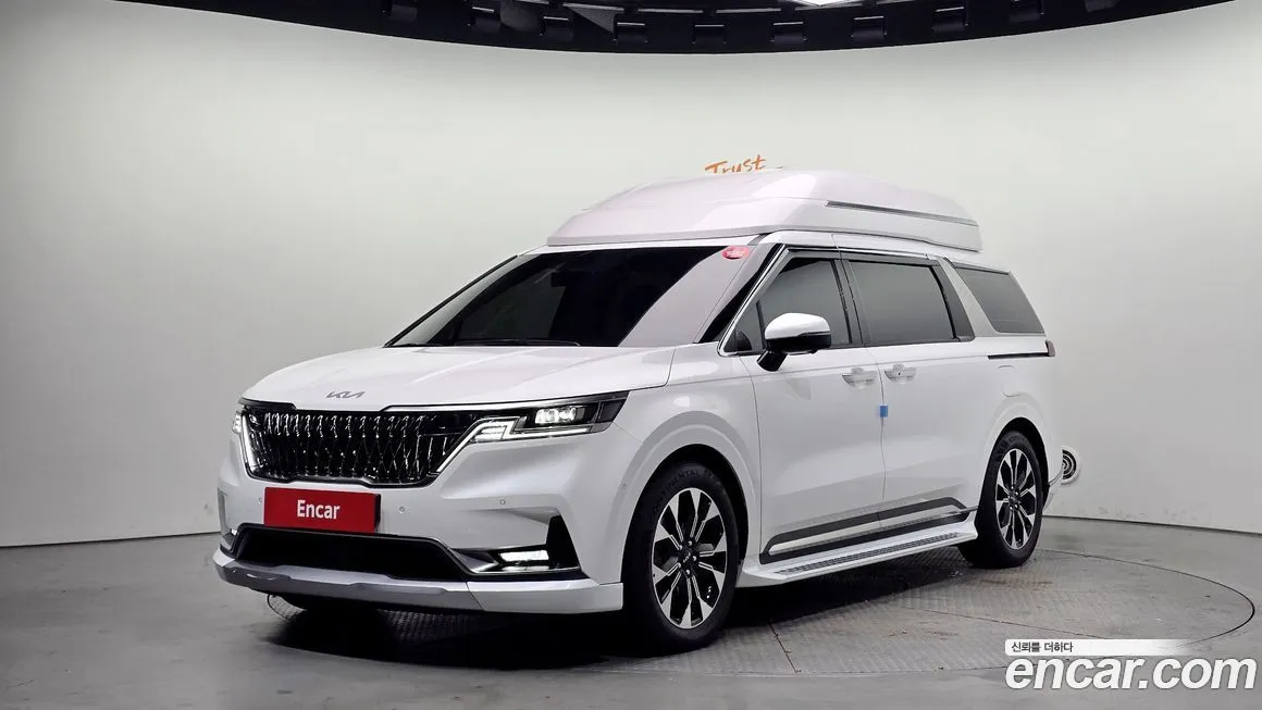 Kia Carnival — фото 1
