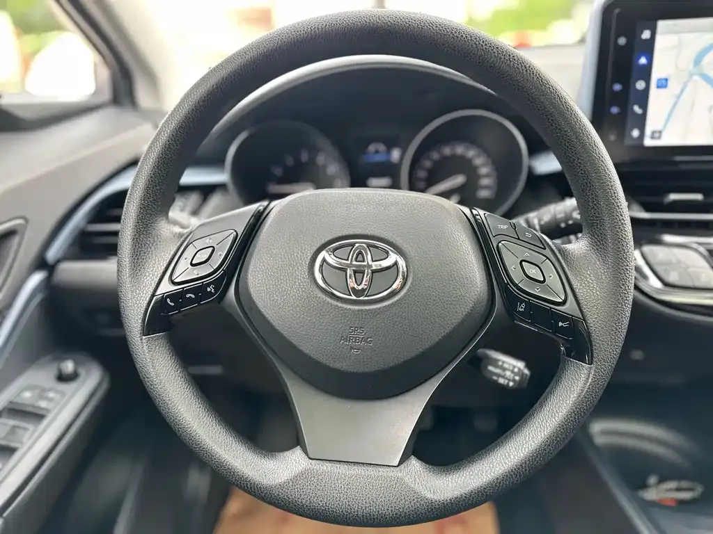 Toyota IZOA — фото 10
