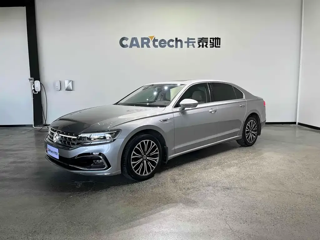 Volkswagen Phideon — фото 1