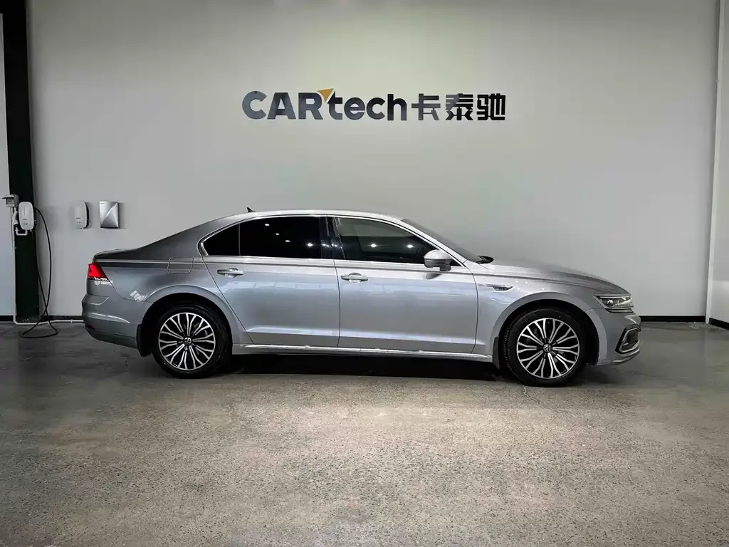 Volkswagen Phideon — фото 4