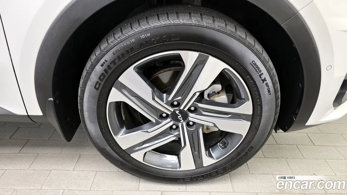 Kia Sorento — фото 5