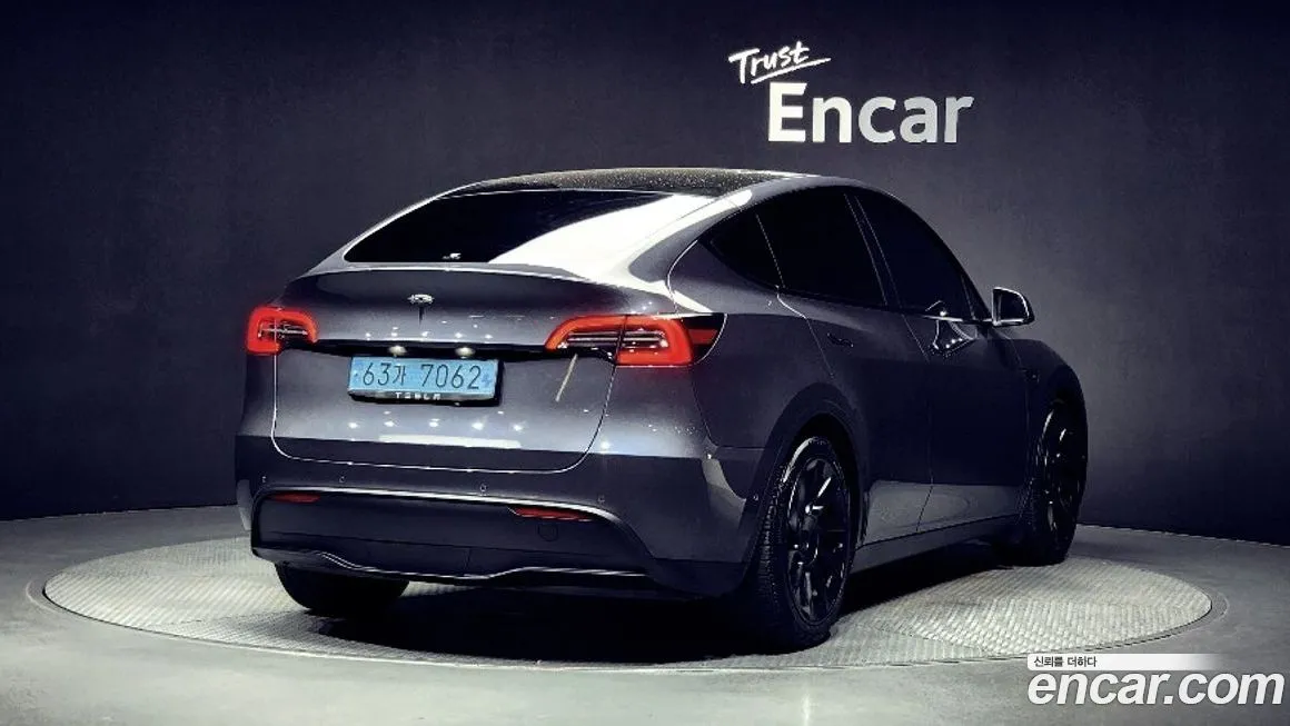 Tesla Model Y — фото 2