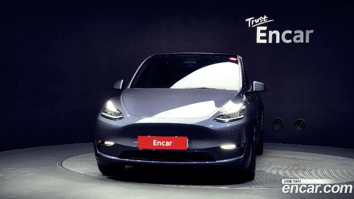 Tesla Model Y — фото 3