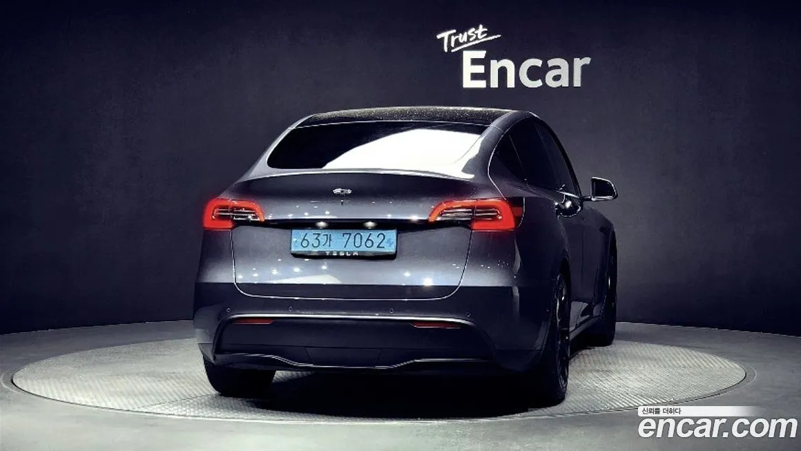 Tesla Model Y — фото 4