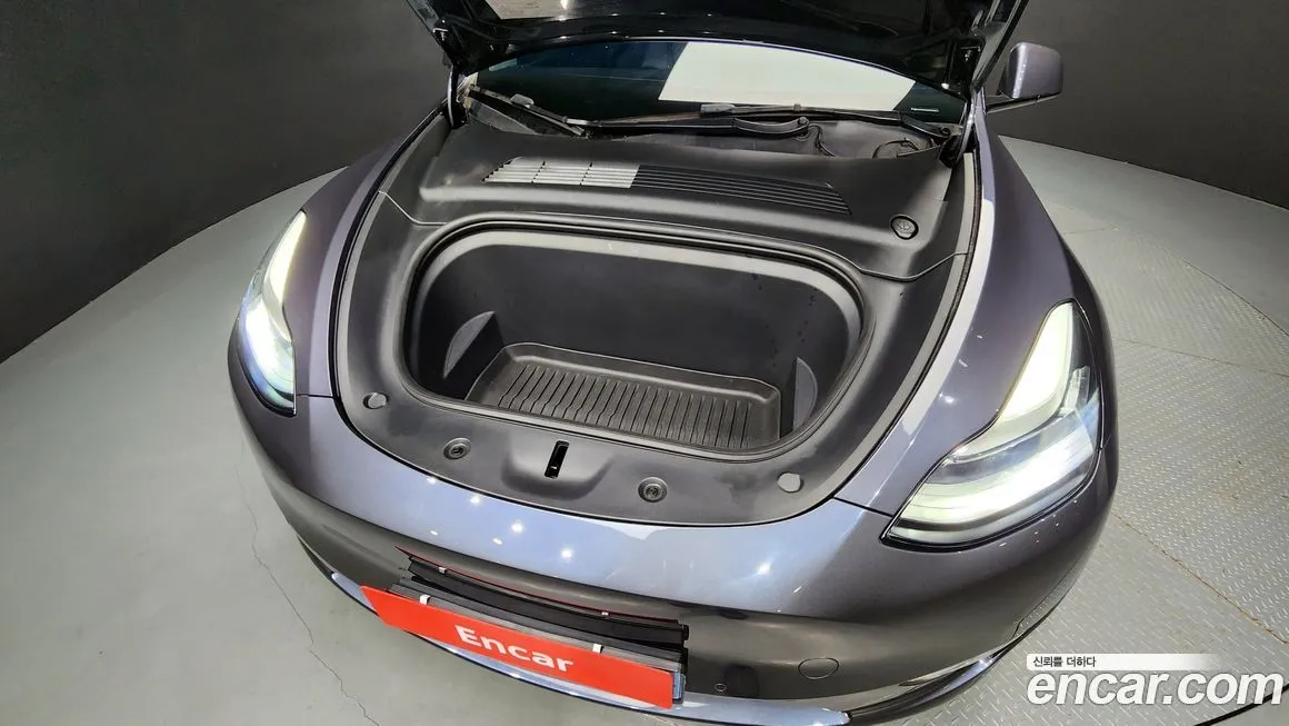 Tesla Model Y — фото 6