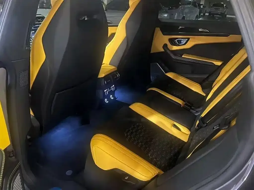 Lamborghini Urus — фото 3