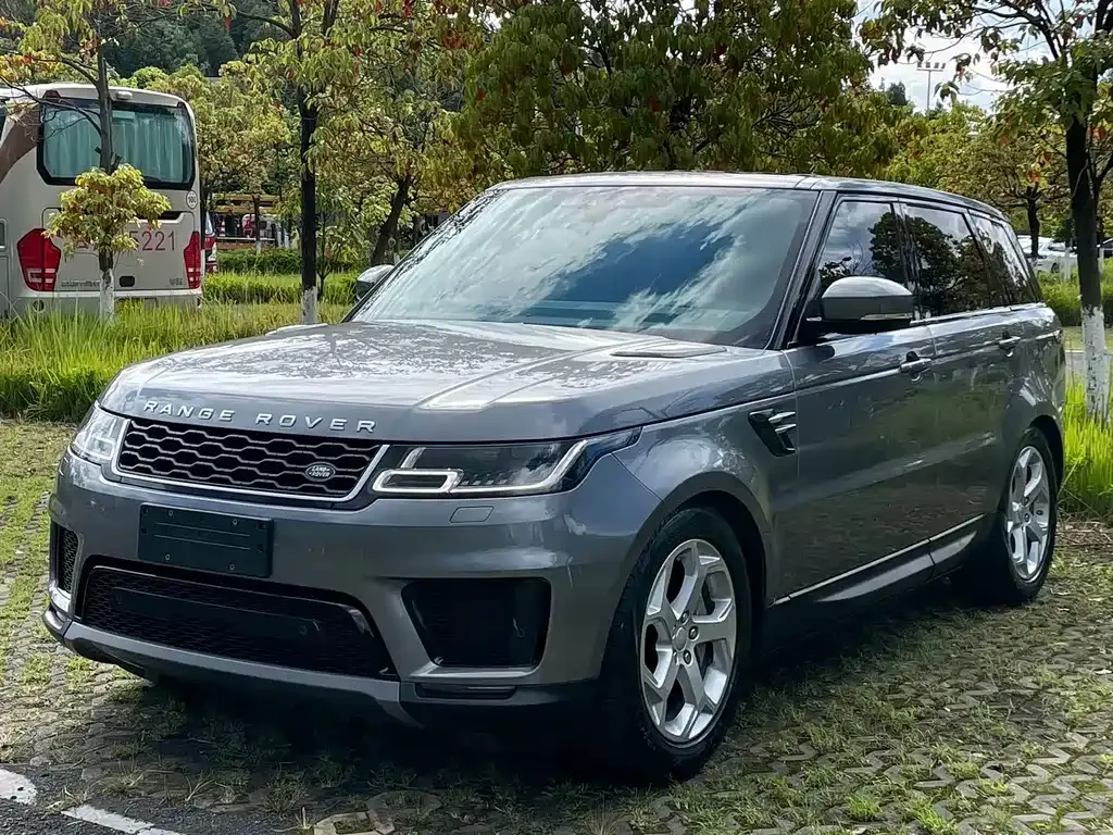 Land Rover Sport — фото 1